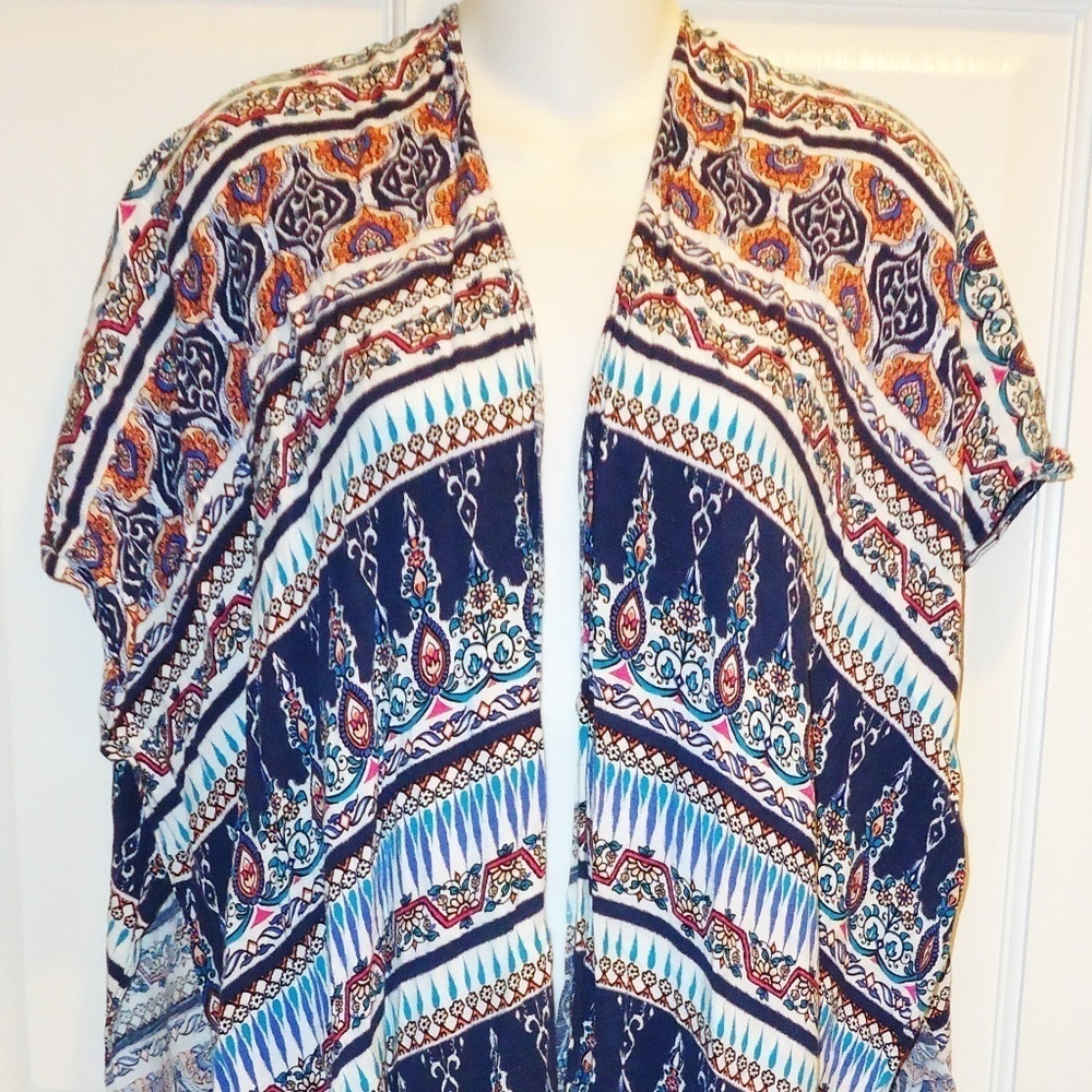Torrid O/S FESTIVAL SPLIT PONCHO WITH BLACK FRINGE